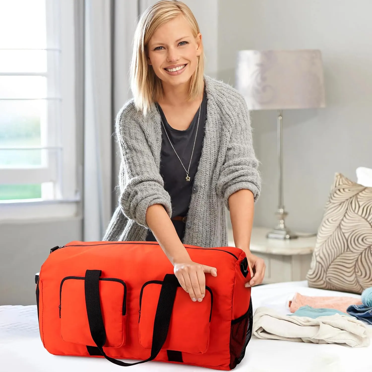 40L Travel Duffel Bags, Gym Bag, Duffle Bag Women & Men, Foldable Overnight Weekender Bags with Adjustable Shoulder Strap