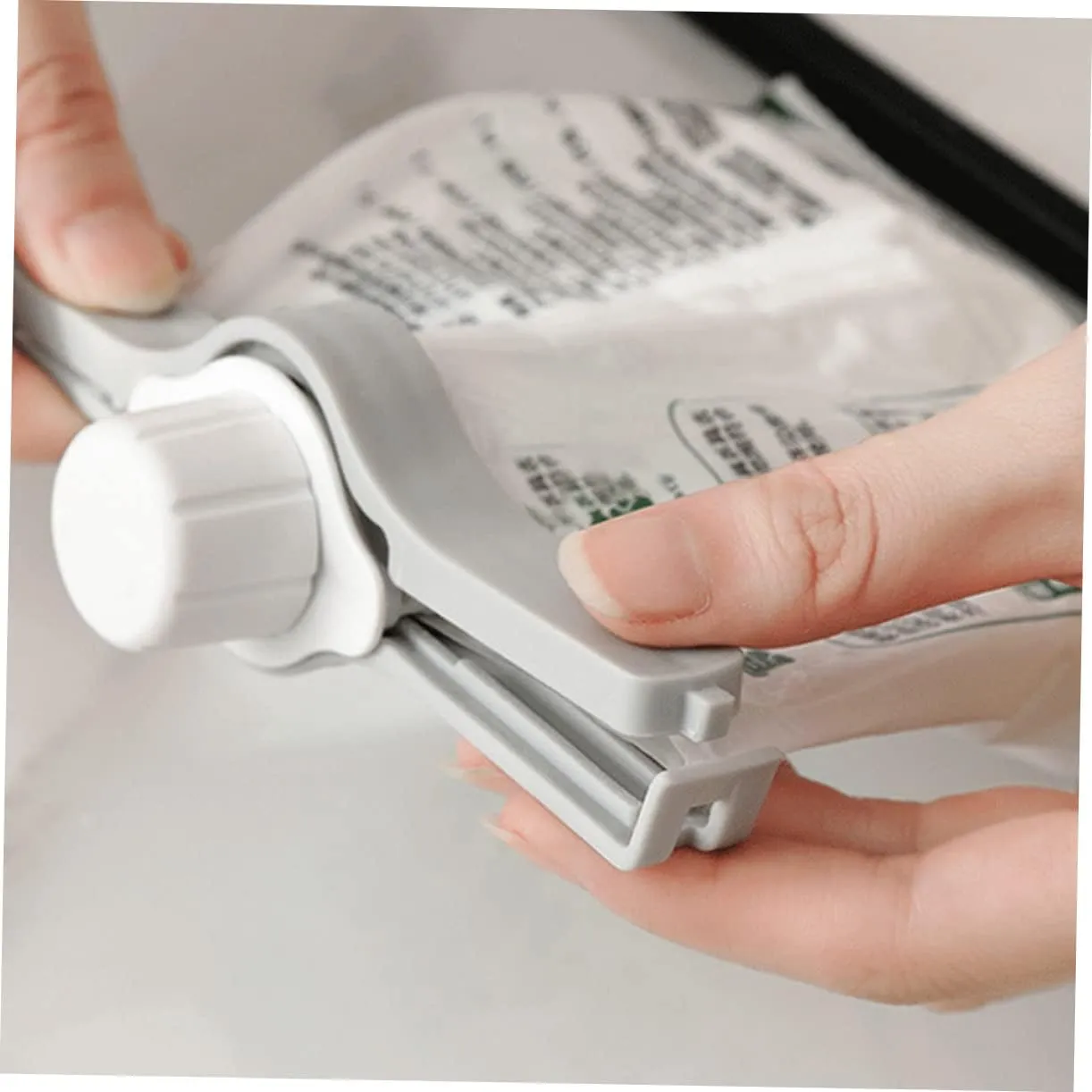Alipis Bag Sealing Supplies 4 Pack Food Bag Sealing Clips Nozzle Spouts for Easy Pouring for Travel