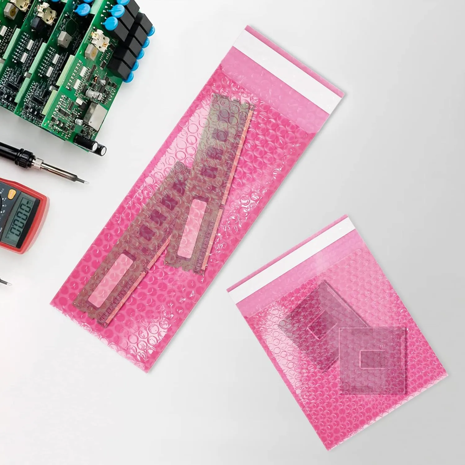 APQ Pack of 25 Anti-Static Bubble Out Bags 4x10.5. Resealable Static Shielding Bag 4 x 10.5. Bubble Cushioning Pouch Bag for Packaging, Storing Sensitive Electronic Components.