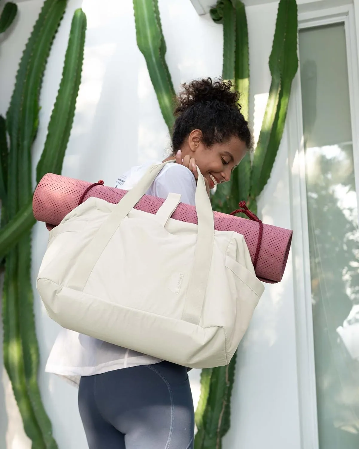 BAGSMART BAGSMART Gym Bag for Women, Carry on Weekender OvernightTravel Duffel Bags with Trolley Sleeve, Personal Item Travel Bag Tote Workout Dance Bag(Light Beige,Medium)