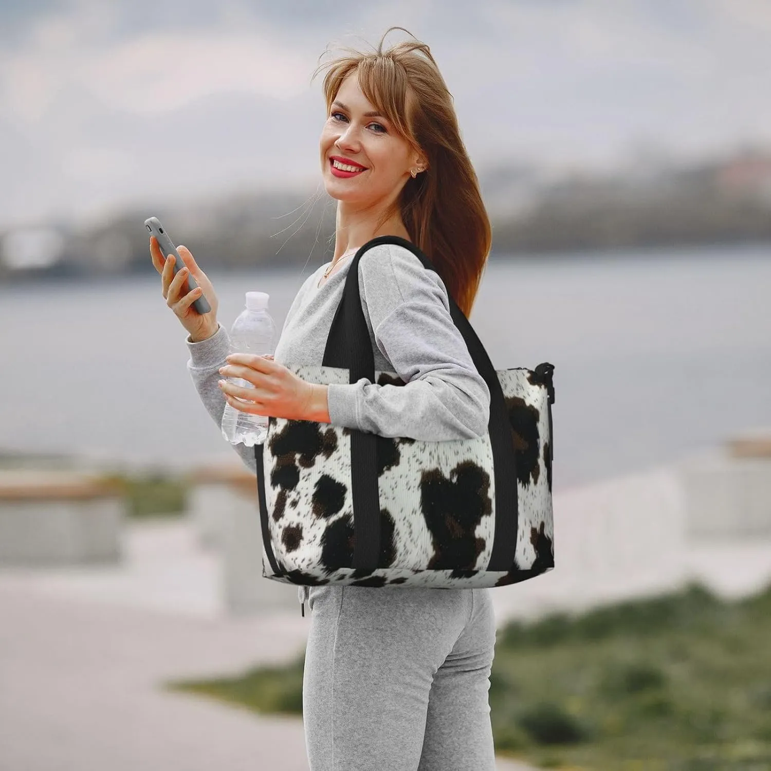 black cow print Travel Duffel Bag, Sports Tote Gym Bag, Swim Pool Bag Large Shoulder Tote Bag for Beach Weekender, 202-406-121