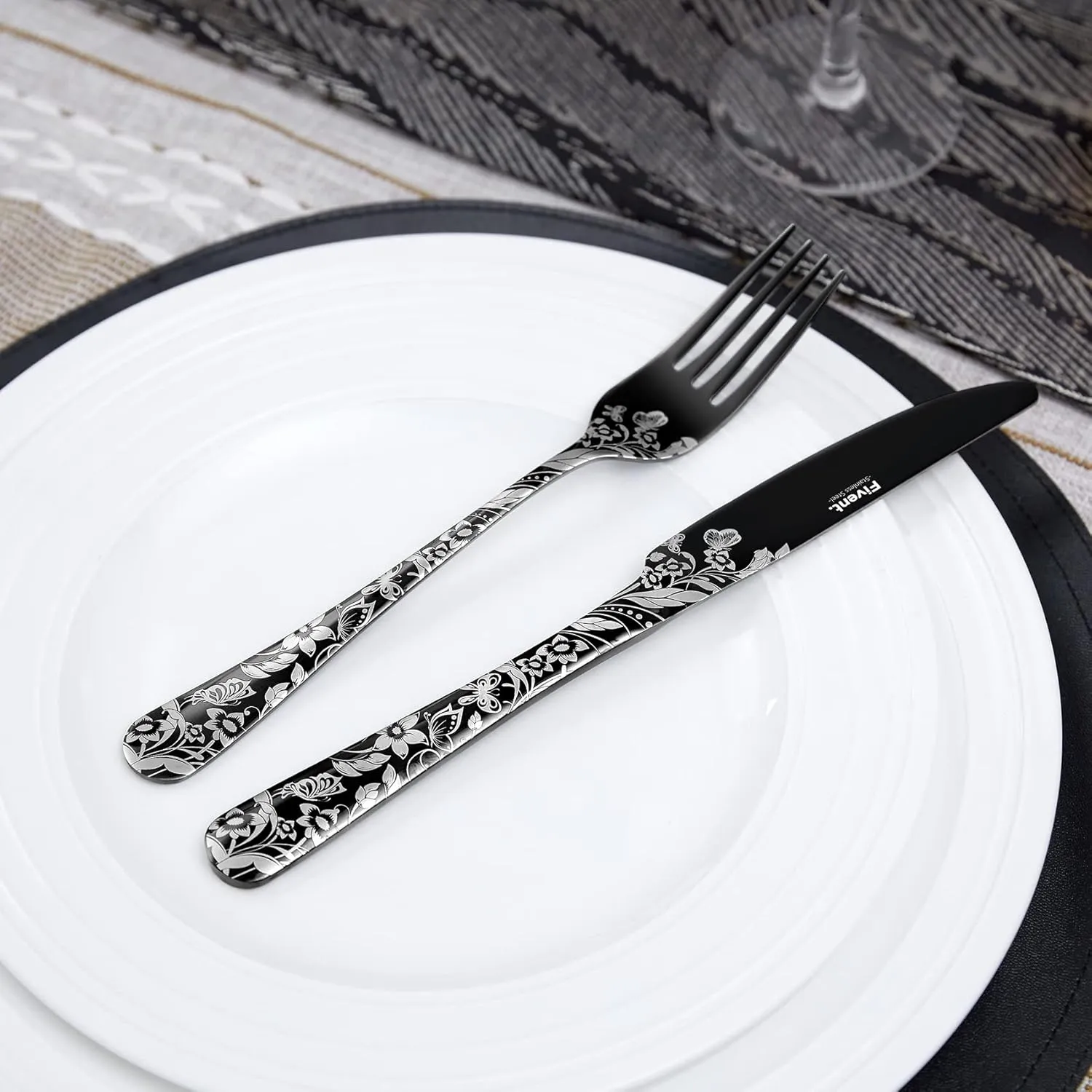 Butterfly Black Cutlery Set - 20 pcs - Includes 8 x Spoons, 8 x Forks, 4 x Knife - Stainless Steel, Dishwasher Safe, Mirror Polished Tableware - Durable Flatware - Home Kitchen