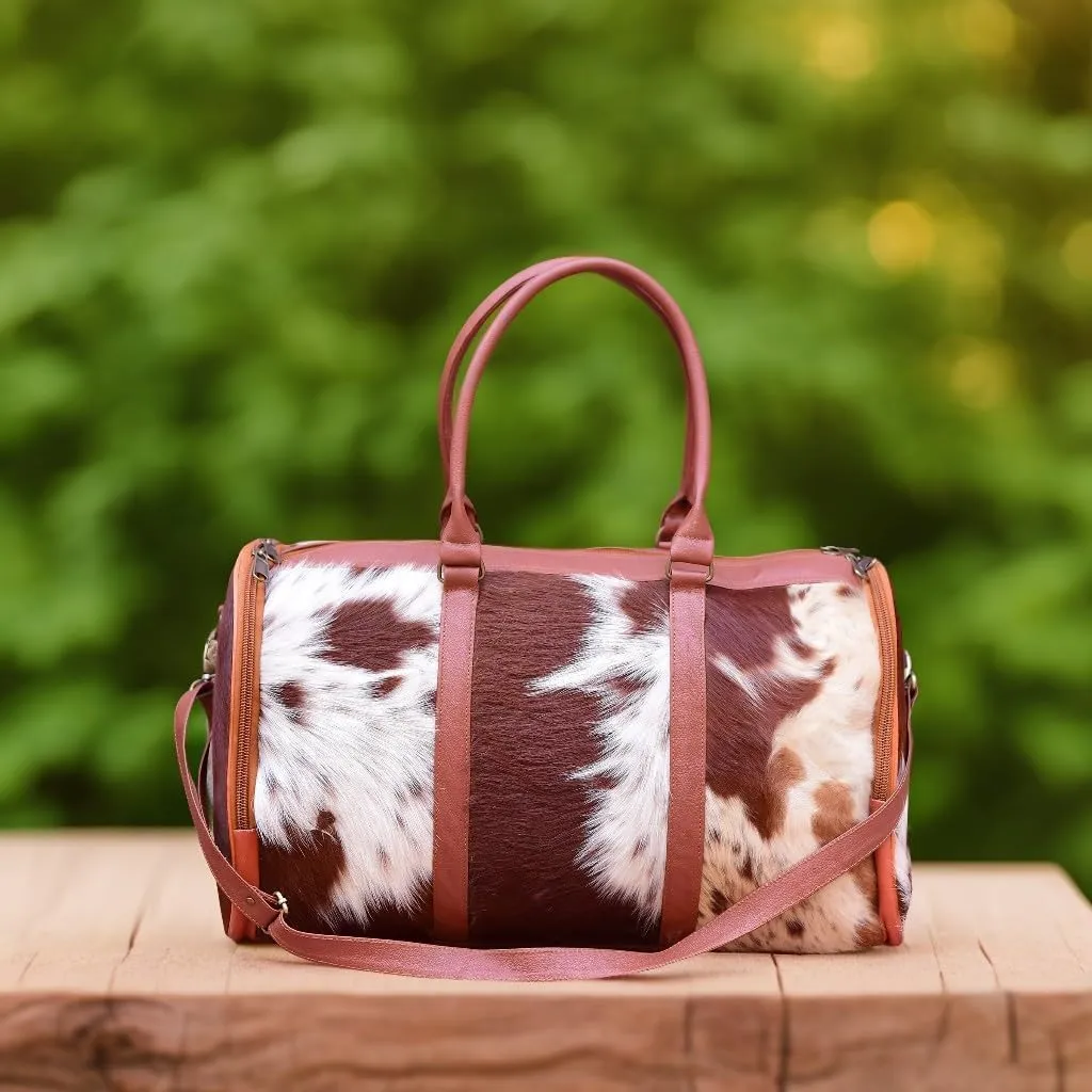 Leather Weekender Bag – the perfect companion to make your weekend getaways and overnight trips effortlessly stylish (tan white, 18 inch)