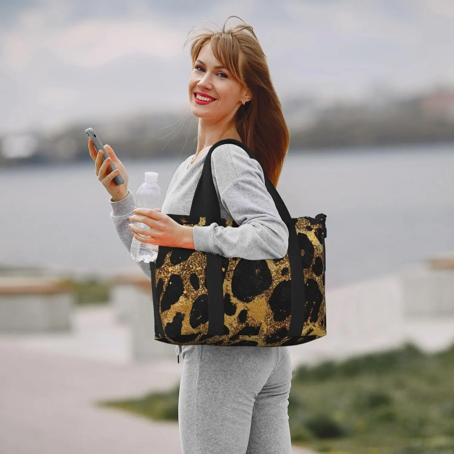Leopard art print Travel Duffel Bag, Sports Tote Gym Bag, Swim Pool Bag Large Shoulder Tote Bag for Beach Weekender