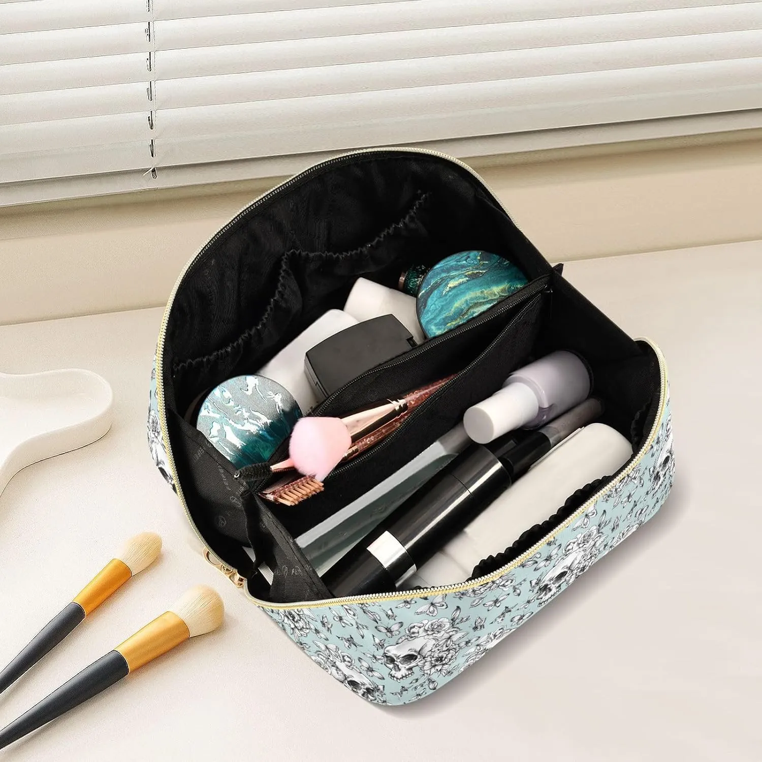 Makeup Organizer Bag, Vintage Goth Skull Travel Makeup Bags Makeup Vanity Case Large Capacity Rhombus Cosmetic Toiletry Bag for Girl Women Ladies