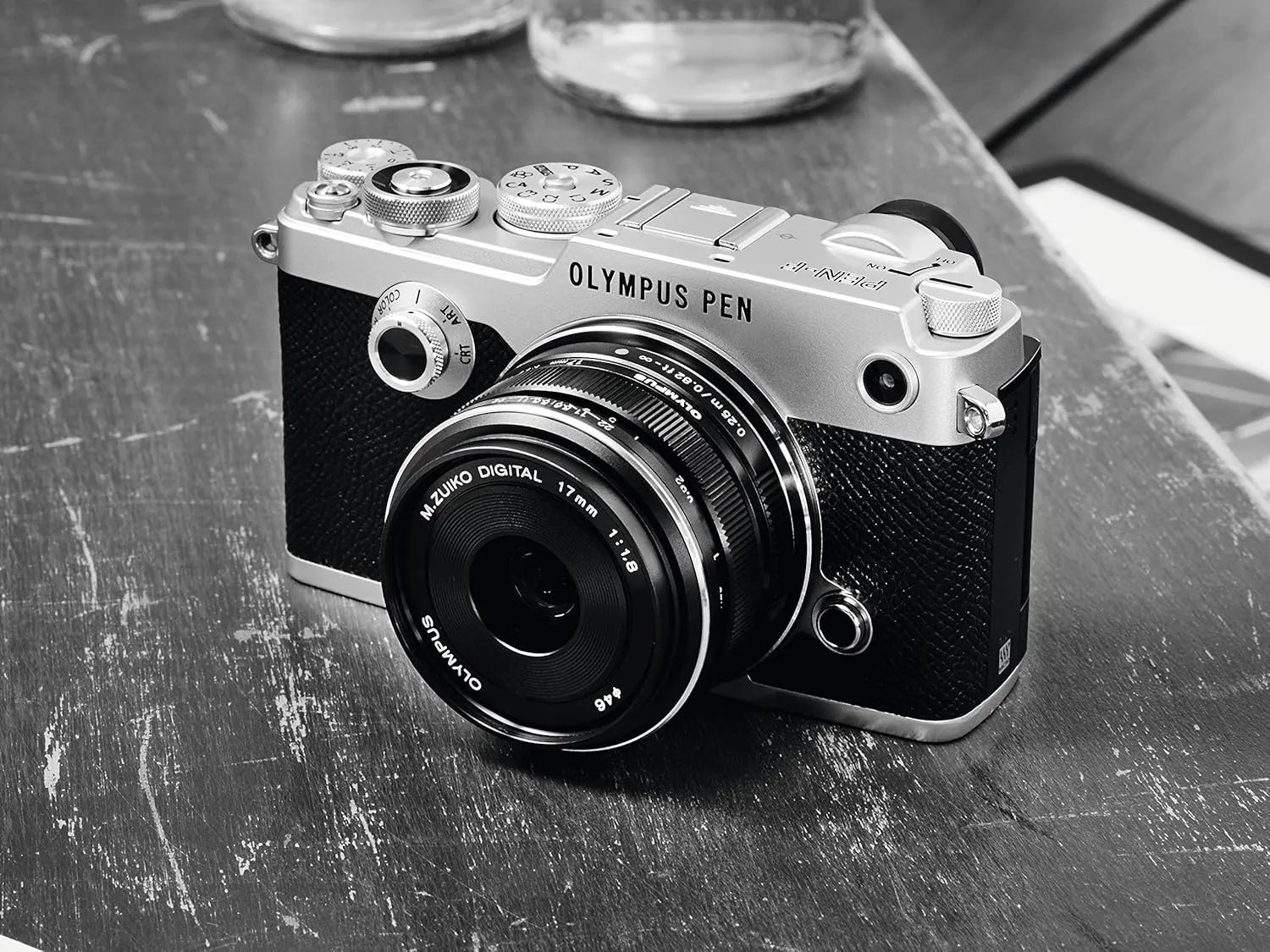 OLYMPUS M.Zuiko Digital 17mm F1.8 Black For Micro Four Thirds System Camera, Compact Design, Beautiful Bokeh, Bright