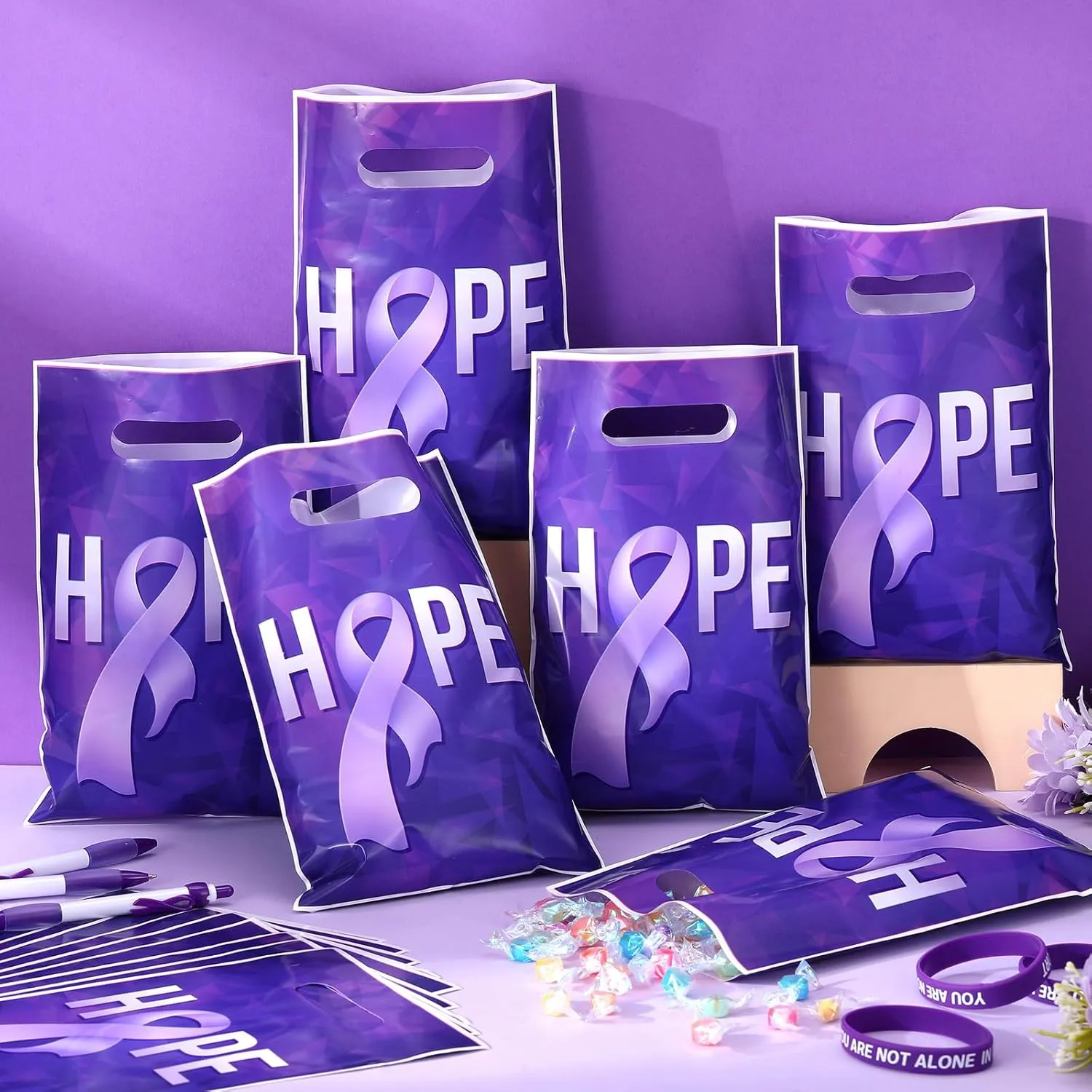 Panelee 100 Pcs Purple Ribbon Awareness Plastic Gift Bags with Handle Purple Hope Goody Treat Bags for Domestic Violence, Animal Abuse, Alzheimer's, Lupus and Pancreatic Cancer Society Events Supplies