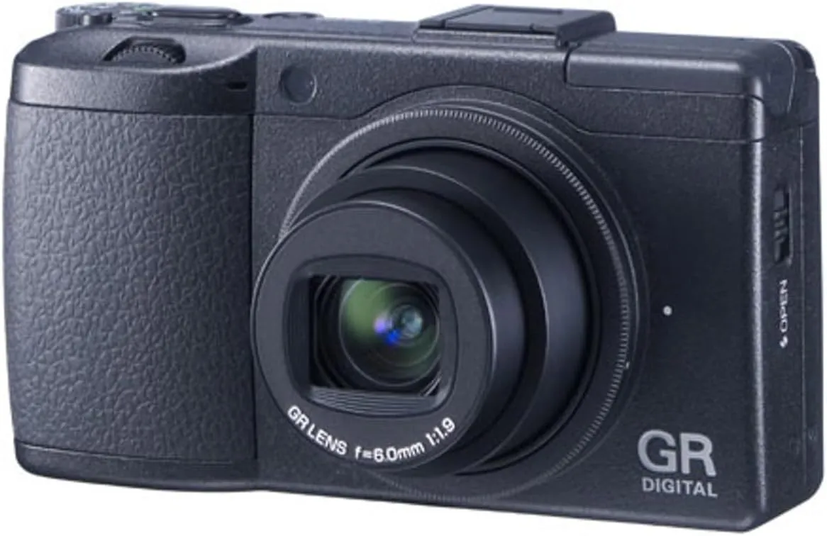 Ricoh GR III Digital Compact Camera, 24mp, 28mm f 2.8 Lens with Touch Screen LCD (Renewed)
