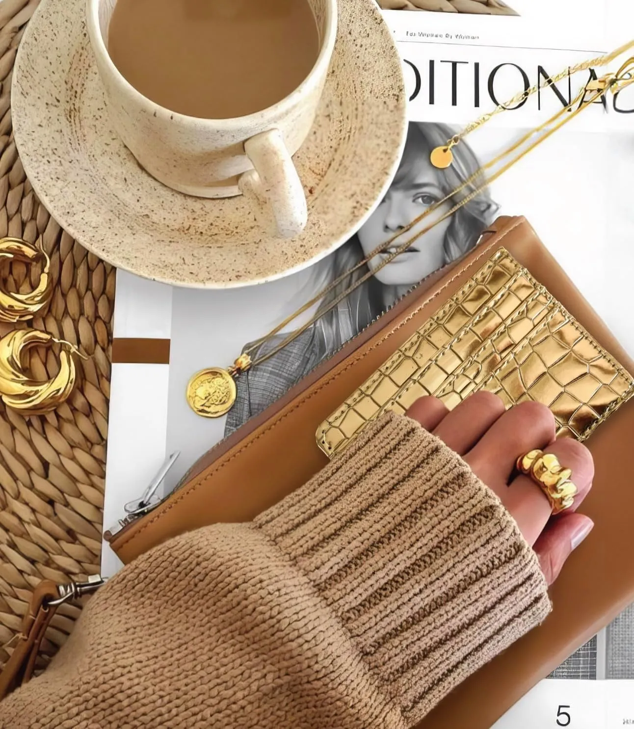 Shiny Slim Minimalistic Credit Card Holder Wallet Mirror Metallic Crock pattern (Gold)