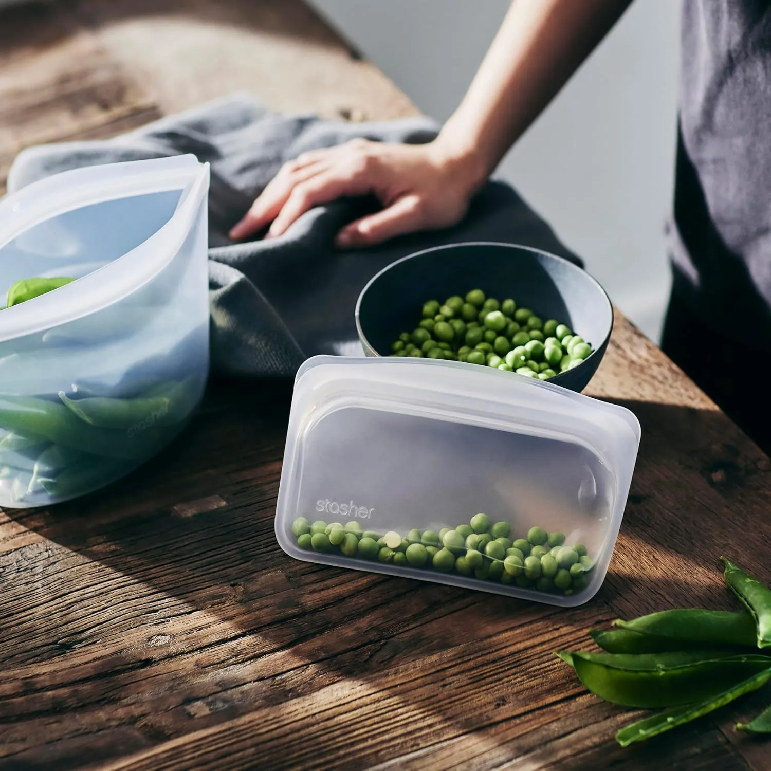 Stasher Premium Silicone Reusable Food Storage Bags, 4-Pack, Clear, Multi-Use Food Storage Bags, Lunch Bag, Travel Containers, BPA Free, Leak-free, Dishwasher-Safe, Eco-friendly