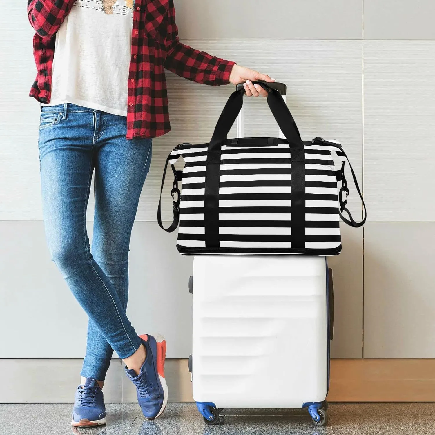 Striped Sport Tote Bag for Women,Gym Bag Black White Stripe Duffle Bag with Shoe Compartment and Wet Pocket