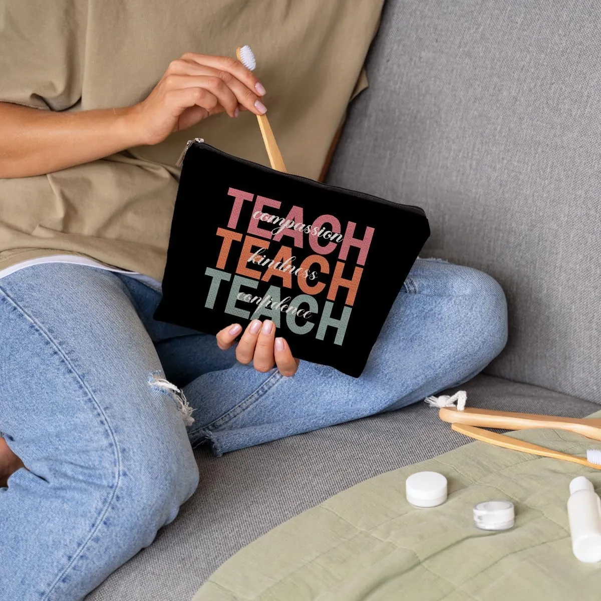 Teacher Makeup Bag, Appreciation Gifts for Women from Students, Compassion Kindness Confidence Makeup Cosmetic Bag for Purse