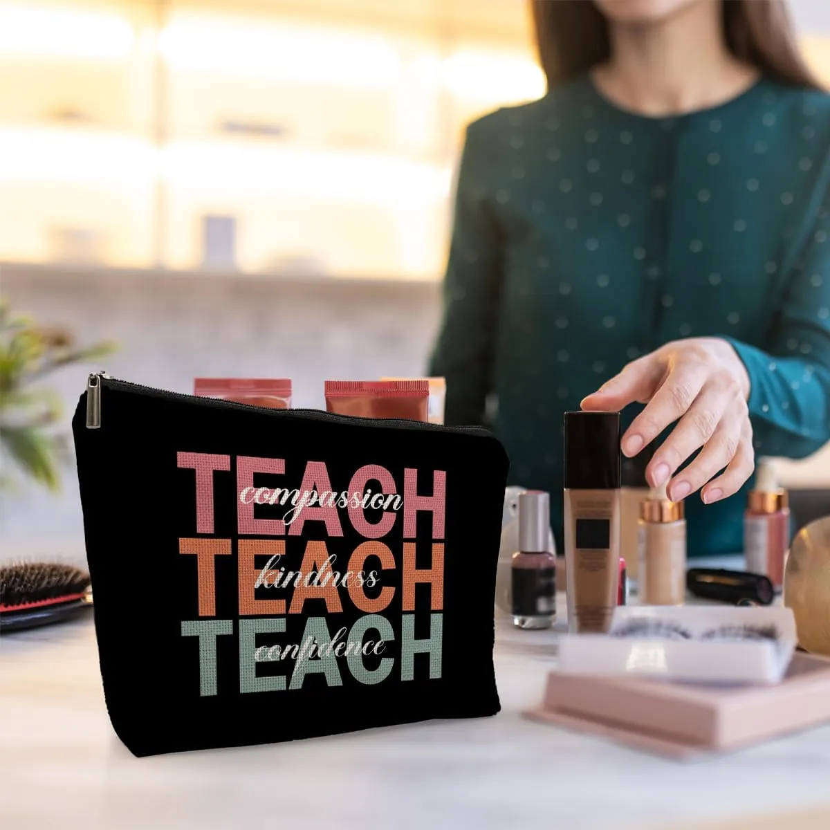 Teacher Makeup Bag, Appreciation Gifts for Women from Students, Compassion Kindness Confidence Makeup Cosmetic Bag for Purse