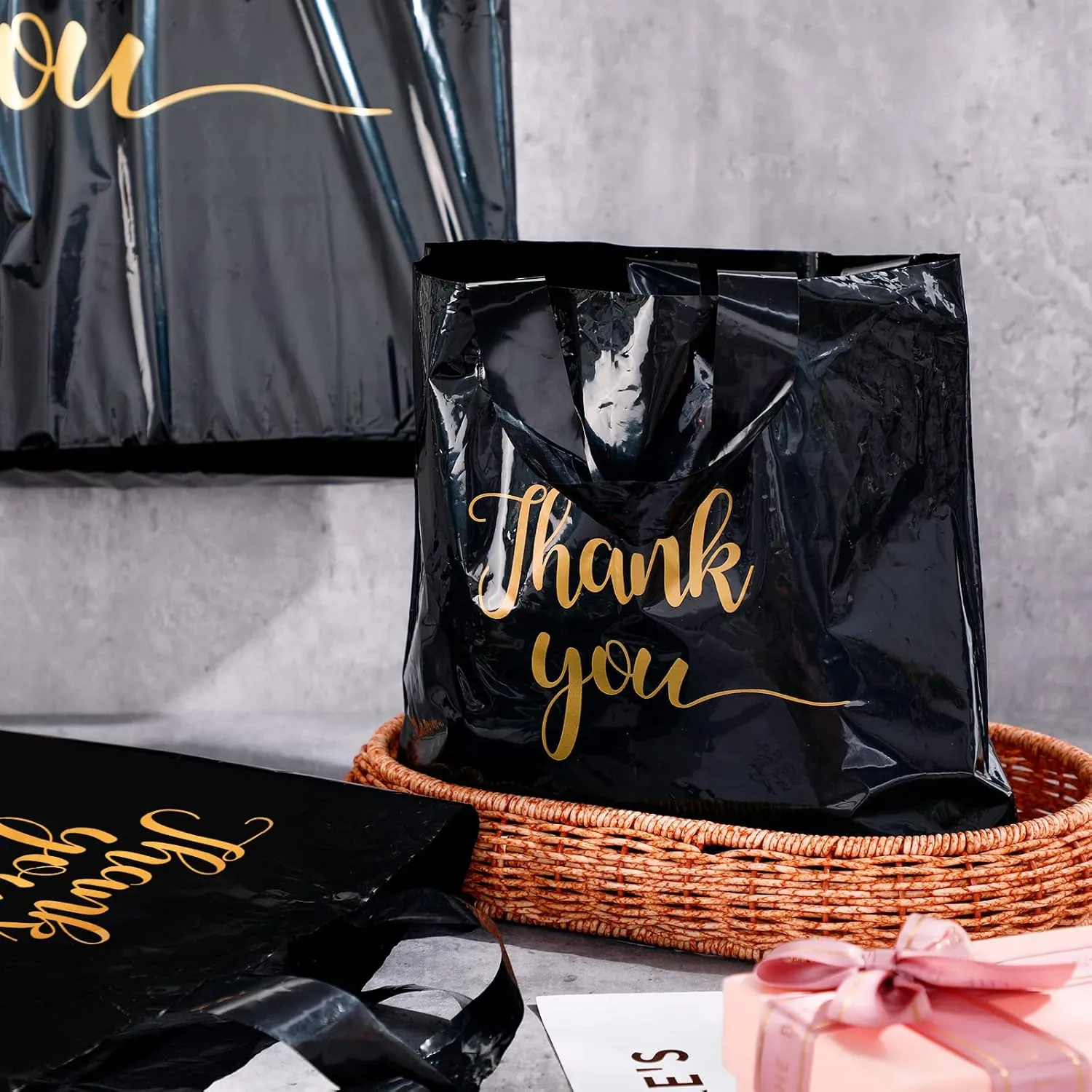 Teling 200 Pcs Thanks Bags with Handle Bulk Thank You Merchandise Bags 3 Size Plastic Packet Retail Shopping Package for Boutique 9 x 12'', 12 x 15'', 15 x 18''(Black)