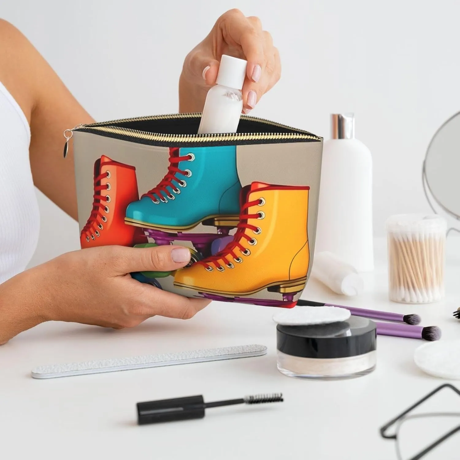 Toiletry Bag for Women Men Dopp Kit Travel Makeup Bag Roller Skates Make Up Organizers Cosmetic Bag