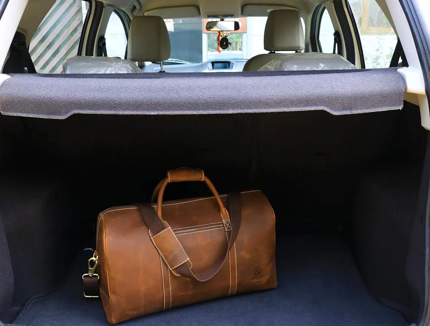 Vintage Leather Duffel Bag for Men Leather Travel Bag, Spacious Weekender Overnight Bag, Durable Carry-On with Adjustable Strap, Stylish Duffle for Gym, Business & Adventure - 20 Inches (Medium Brown)
